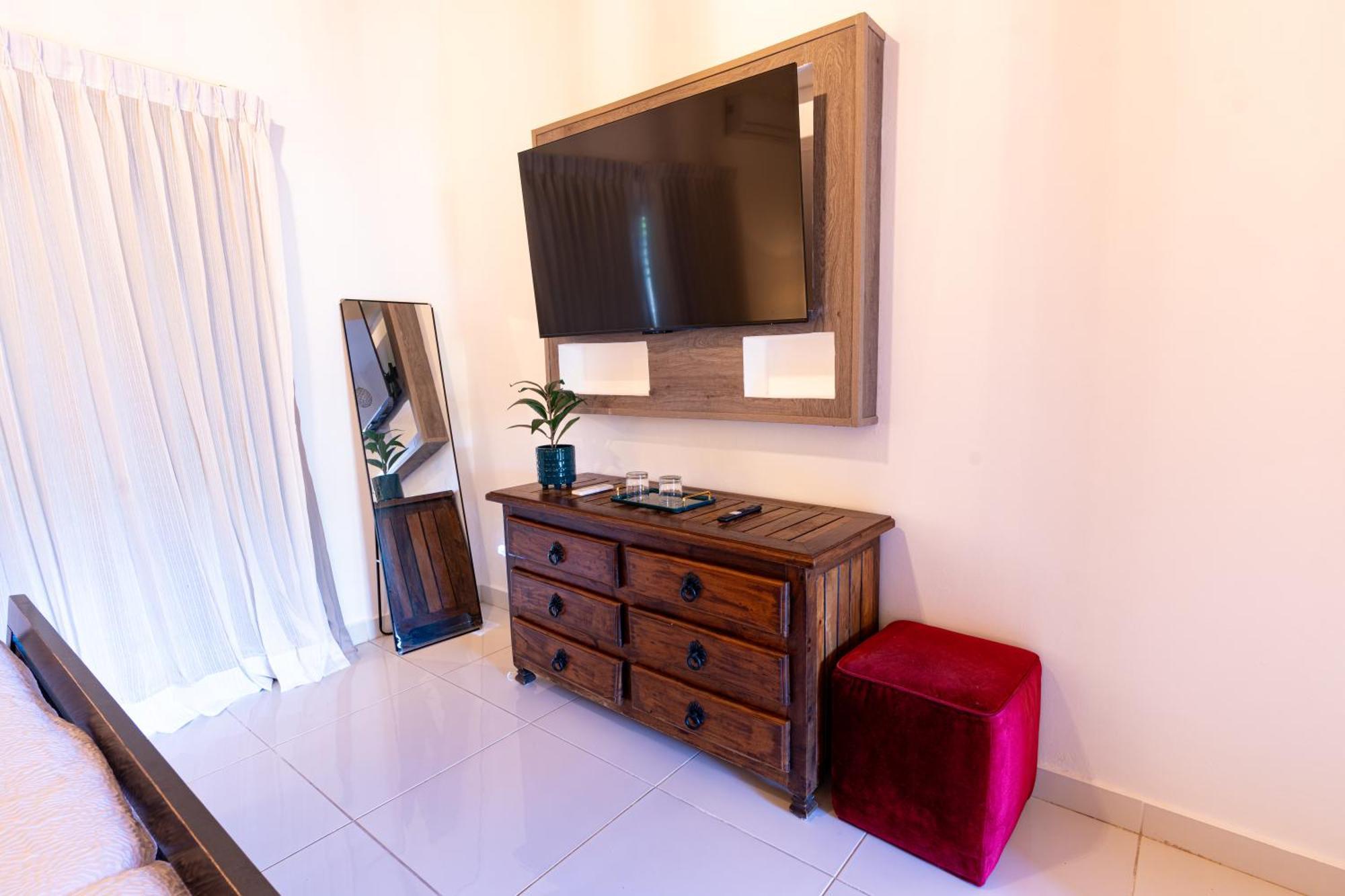 Hotel Boutique Del Lago Нагуа Экстерьер фото